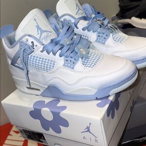 Air Jordan Retro 4White and Blue